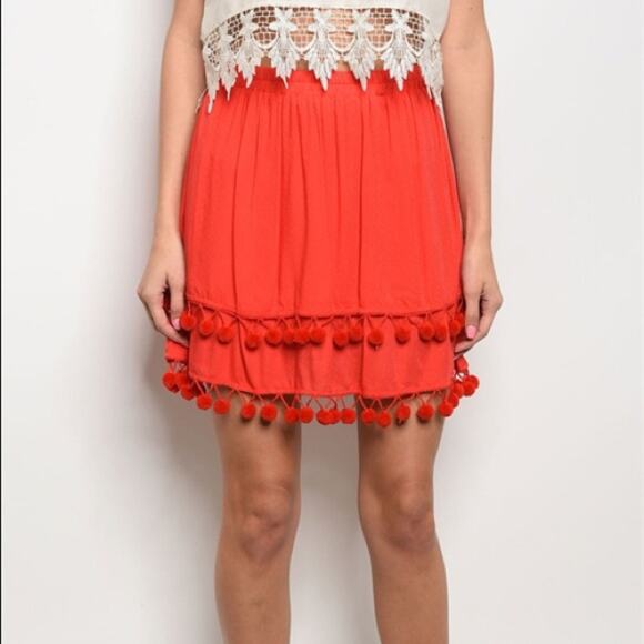 Pom Pom Skirt Tassel Red - Picture 3 of 7